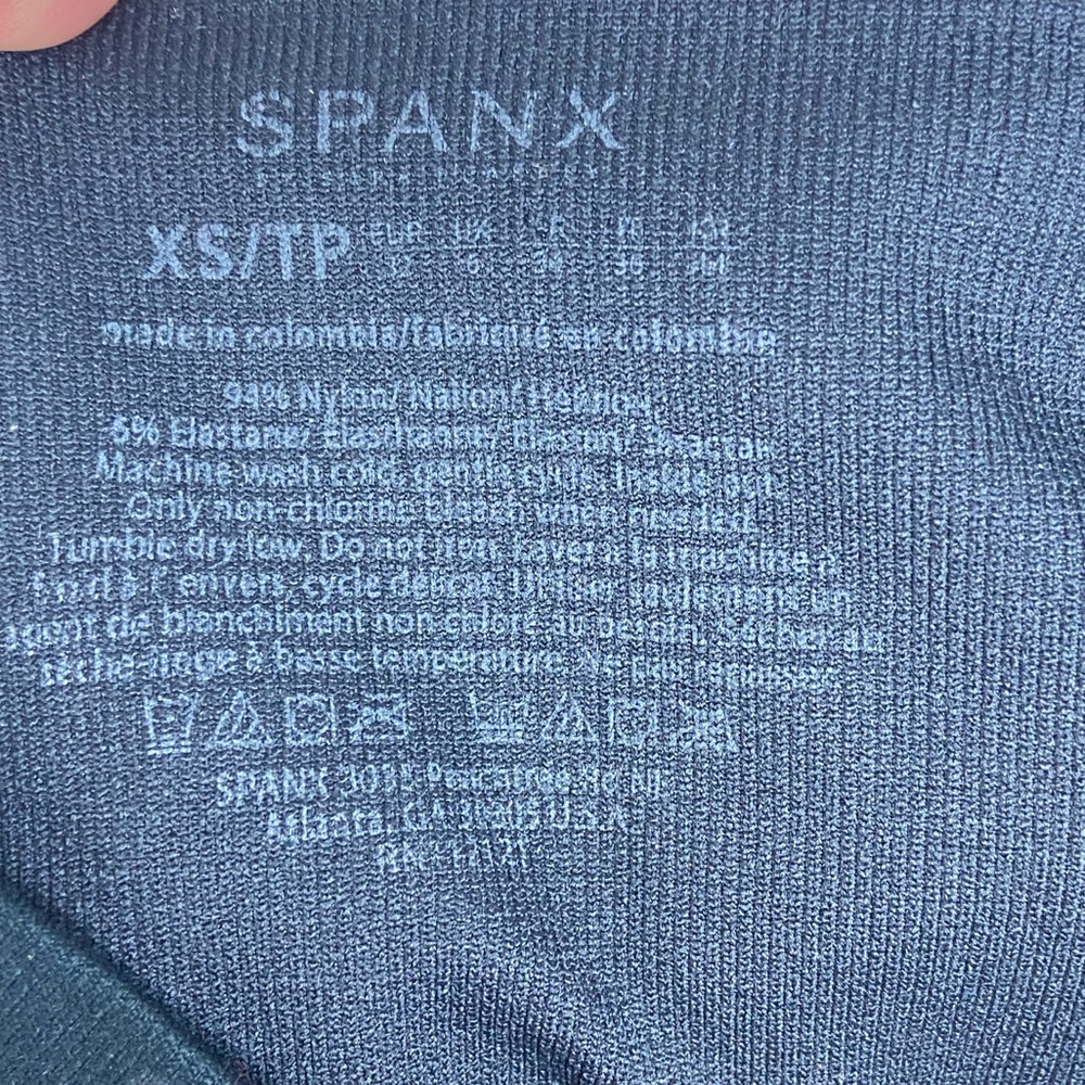 Spanx Camo Look At Me Now Leggings Size XS - Picture 5 of 6
